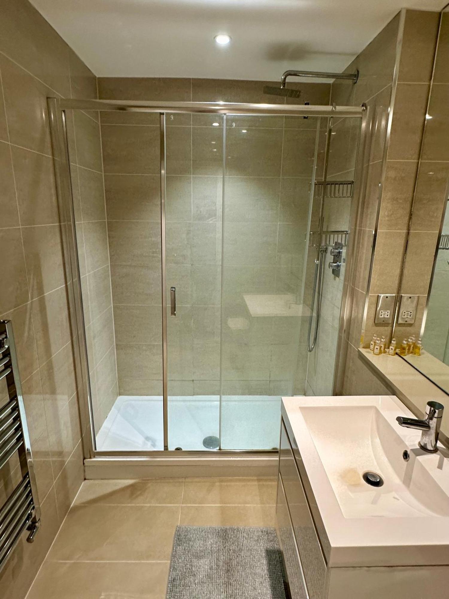 London Regent Studio Apartments Exterior photo